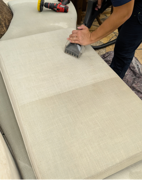 Proceso de limpieza de muebles Valencia