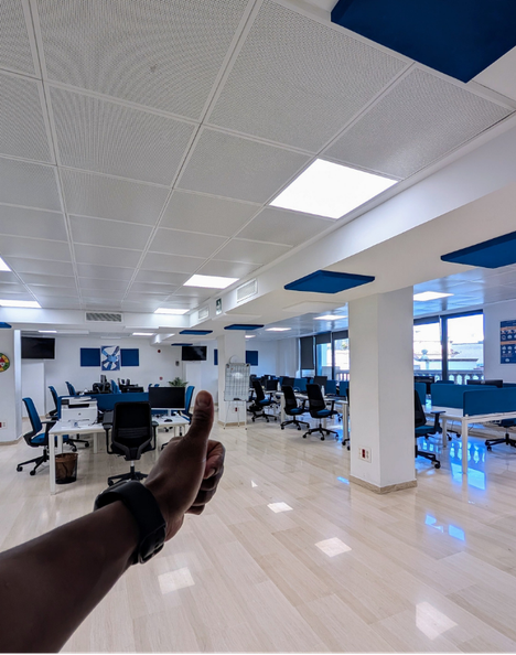 Trabajo de limpieza de muebles para hoteles en Valencia