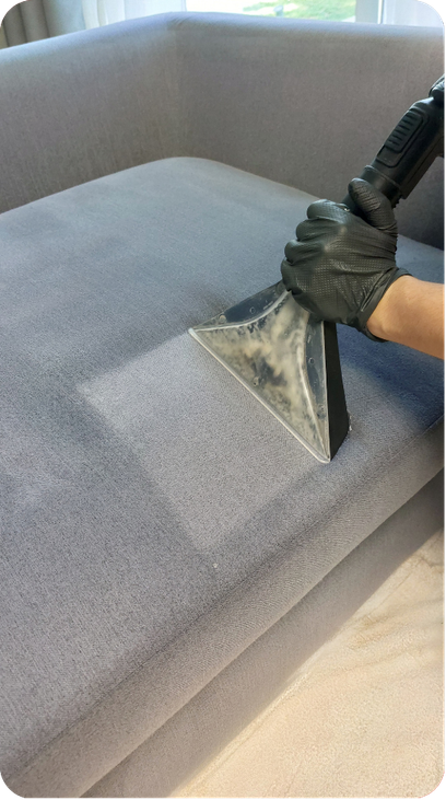 Trabajo de limpieza de sofás a domicilio en Valencia
